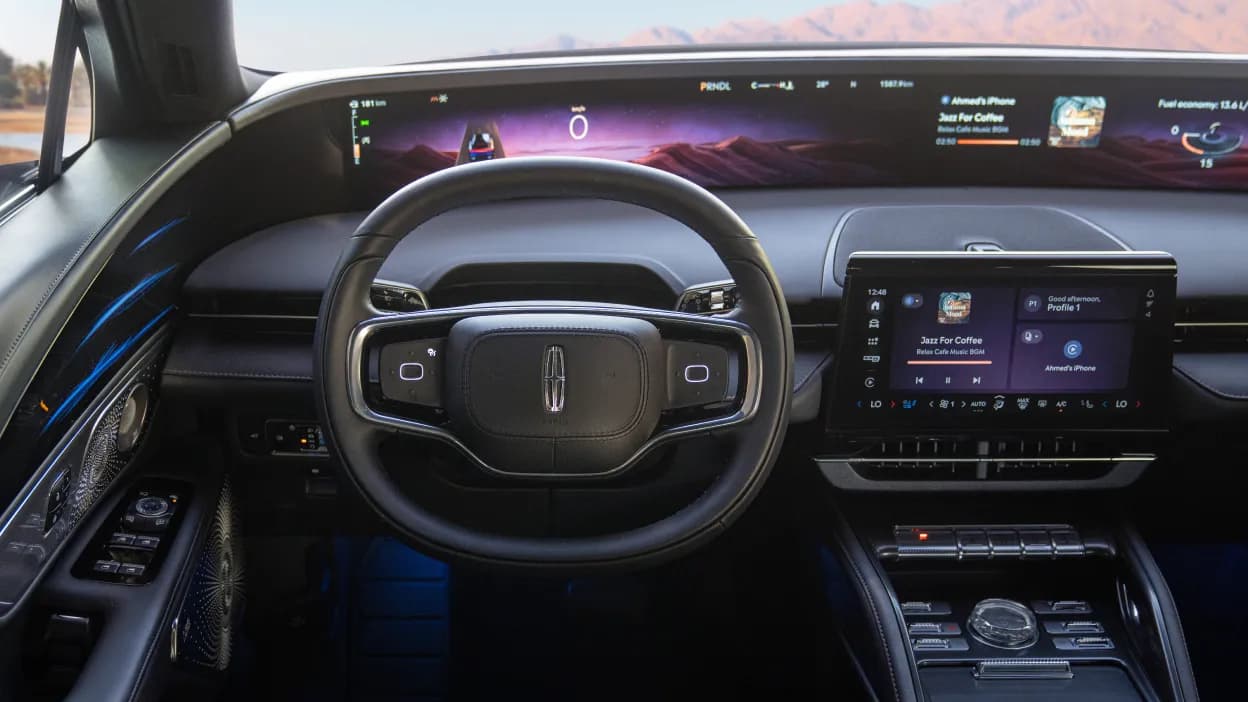 Lincoln Nautilus driving