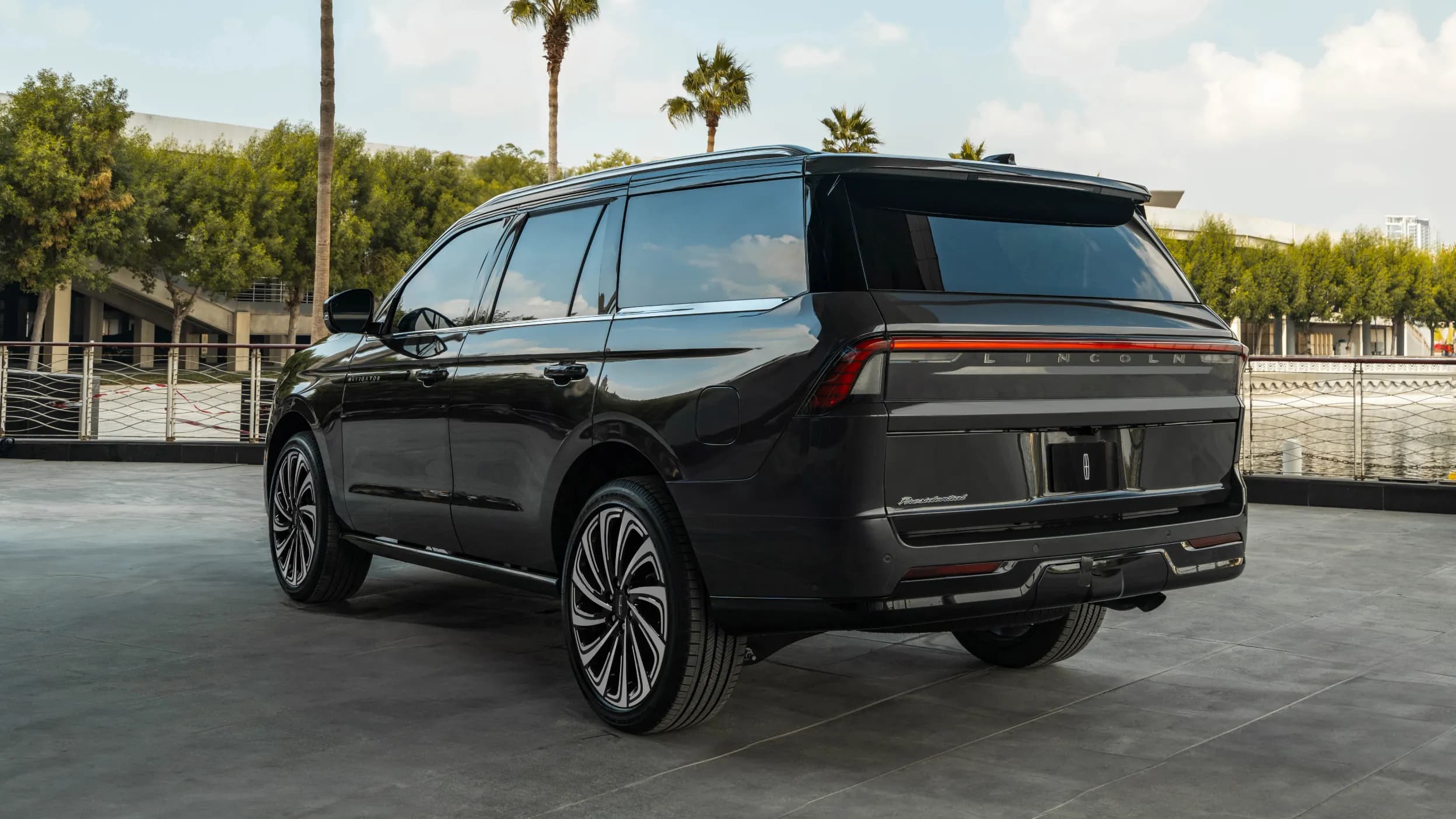 Lincoln Navigator suspension