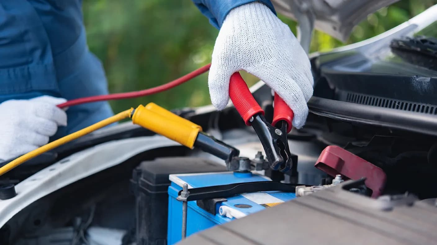 Lincoln Alghanim Battery Jump Start